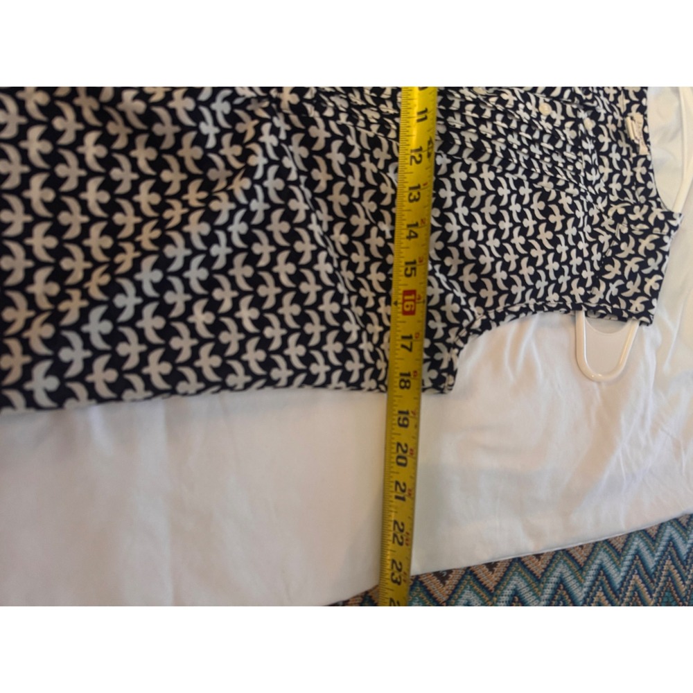 Jones New York Collection‎ Blouse Sleeveless Blue White Pattern Size 4 - Picture 3 of 4